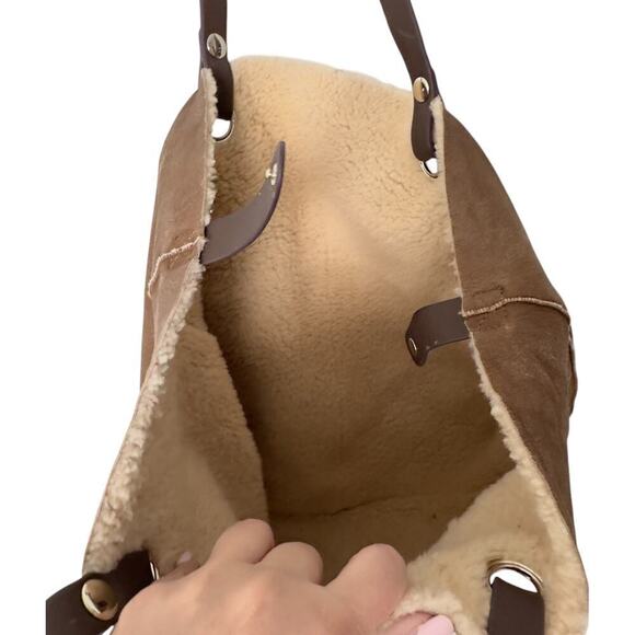 UGG Jane Shearling Brown Tote Bag - Picture 13 of 13